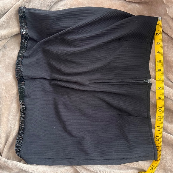 Glitter Hem Black Stretch Mini Skirt - Picture 11 of 12